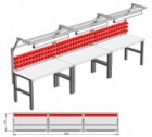 Dílenské pracoviště tvořené průmyslovými stoly TP, držáky na přihrádky a osvětlením.